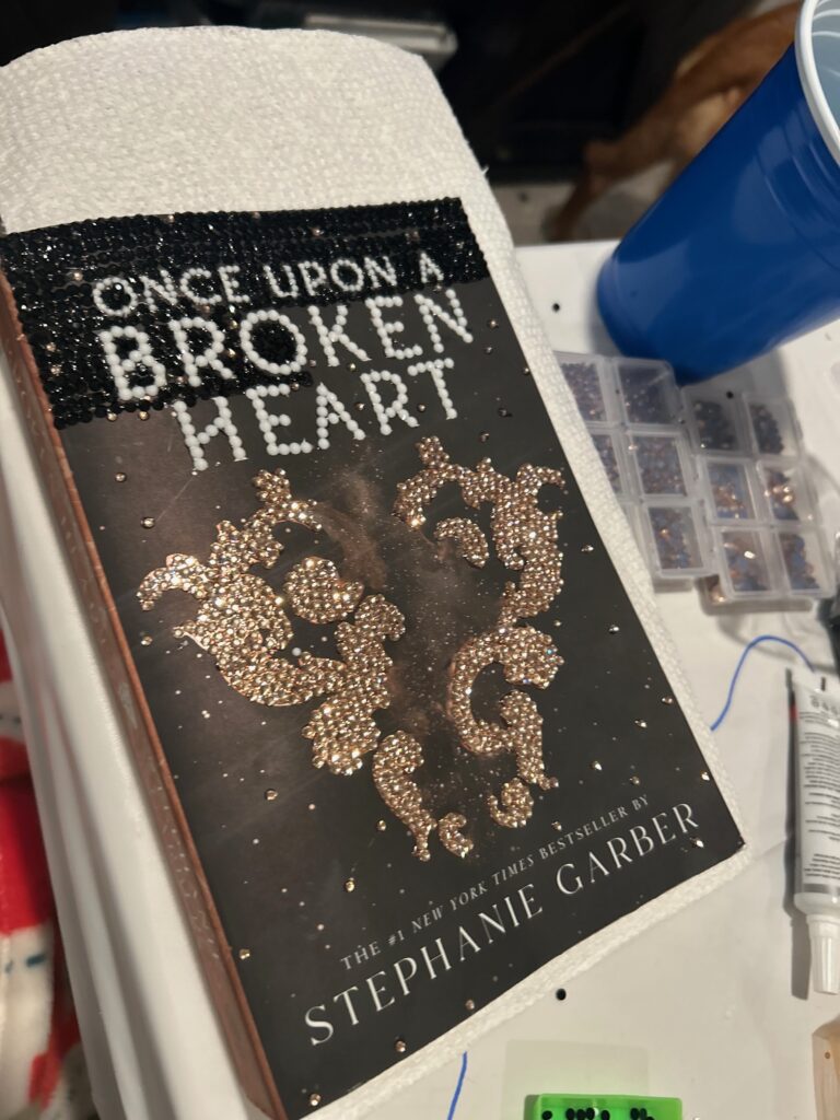 Book mid decoration